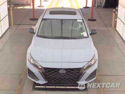 2023 Nissan Altima SR - zdjęcie 2 z 20 - miniatura