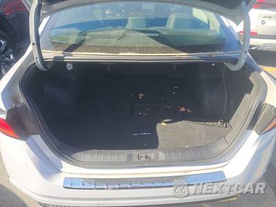 2023 Nissan Altima SR - zdjęcie 16 z 20 - miniatura