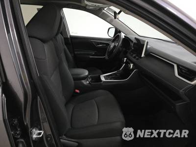 2024 Toyota RAV4 XLE - zdjęcie 8 z 18 - miniatura