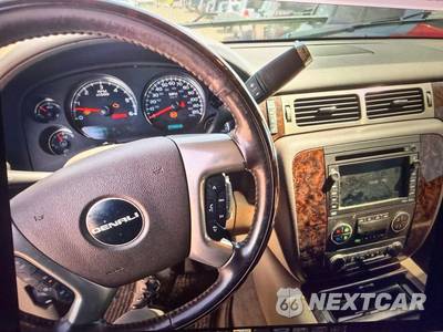 2011 GMC Yukon Denali XL 5SA - zdjęcie 7 z 12 - miniatura
