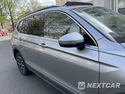 2021 Volkswagen Tiguan 2.0T SE - zdjęcie 16 z 47 - miniatura