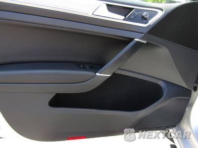 2016 Volkswagen e-Golf SEL Premium Hatchback - zdjęcie 9 z 39 - miniatura