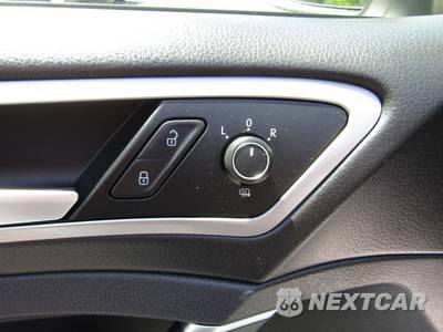 2016 Volkswagen e-Golf SEL Premium Hatchback - zdjęcie 10 z 39 - miniatura