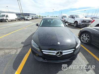 2015 Mercedes-Benz C 300 Sedan - zdjęcie 2 z 37 - miniatura