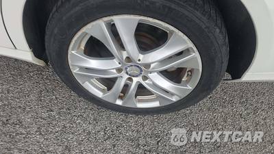 2011 Mercedes-Benz E 350 BlueTEC Sedan - zdjęcie 6 z 11 - miniatura