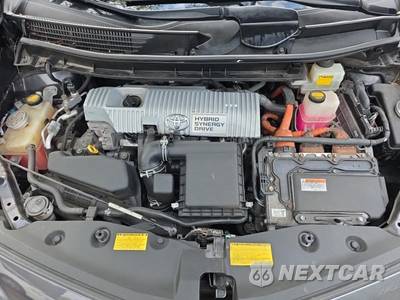 2014 Toyota Prius v Three - zdjęcie 18 z 28 - miniatura