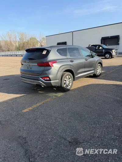 2020 Hyundai Santa Fe SE - zdjęcie 5 z 10 - miniatura