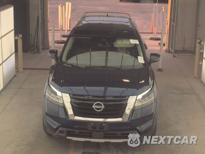2023 Nissan Pathfinder SL - zdjęcie 2 z 26 - miniatura
