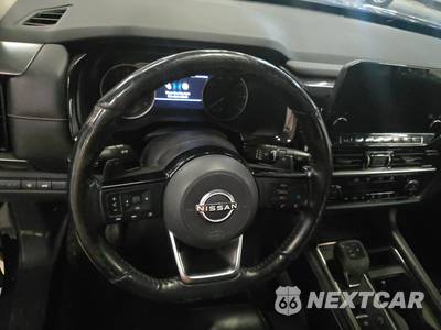 2023 Nissan Pathfinder SL - zdjęcie 16 z 26 - miniatura