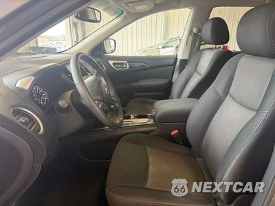 2017 Nissan Pathfinder SV - zdjęcie 8 z 11 - miniatura