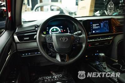 2025 Toyota Camry LE - zdjęcie 16 z 28 - miniatura