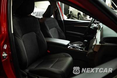 2025 Toyota Camry LE - zdjęcie 14 z 28 - miniatura