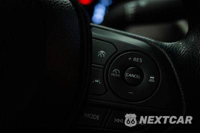 2026 Toyota Corolla Cross L - zdjęcie 16 z 25 - miniatura