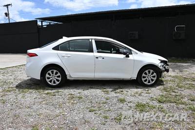 2025 Toyota Corolla LE Sedan - zdjęcie 5 z 15 - miniatura