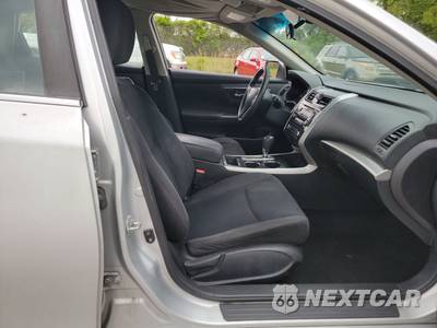 2015 Nissan Altima 2.5 S - zdjęcie 8 z 17 - miniatura