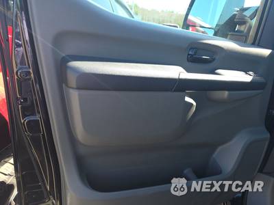 2017 Nissan NV3500 HD Passenger SL 146.1" WB - zdjęcie 9 z 16 - miniatura