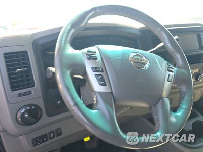 2017 Nissan NV3500 HD Passenger SL 146.1" WB - zdjęcie 10 z 16 - miniatura