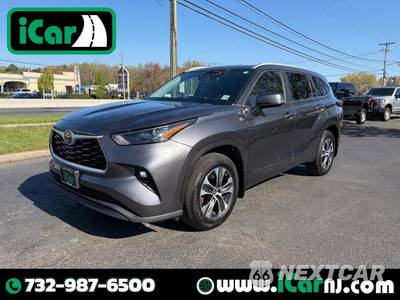 2023 Toyota Highlander XLE - zdjęcie 1 z 62 - miniatura