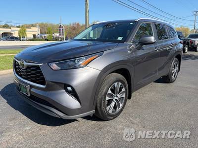 2023 Toyota Highlander XLE - zdjęcie 2 z 62 - miniatura
