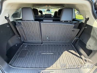 2023 Toyota Highlander XLE - zdjęcie 31 z 62 - miniatura