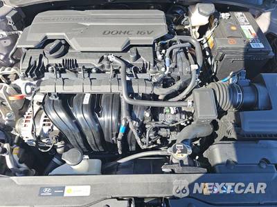 2025 Hyundai Elantra SEL Convenience - zdjęcie 15 z 28 - miniatura