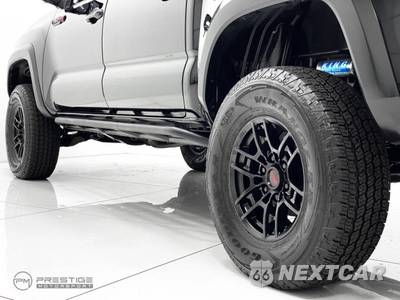 2020 Toyota Tacoma TRD Pro Crew Cab Medium Bed - zdjęcie 29 z 51 - miniatura