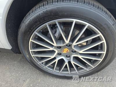 2020 Porsche Cayenne - zdjęcie 9 z 25 - miniatura