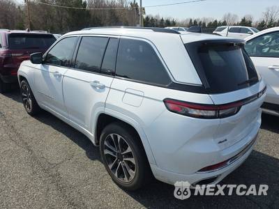 2023 Jeep Grand Cherokee Overland - zdjęcie 6 z 21 - miniatura