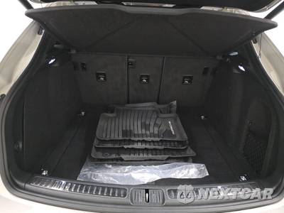 2023 Porsche Macan - zdjęcie 17 z 38 - miniatura