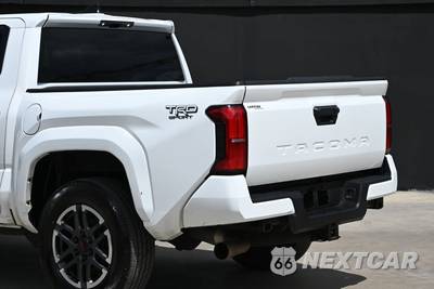 2024 Toyota Tacoma TRD Sport Crew Cab Medium Bed - zdjęcie 8 z 22 - miniatura