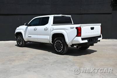 2024 Toyota Tacoma TRD Sport Crew Cab Medium Bed - zdjęcie 3 z 22 - miniatura