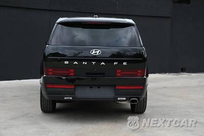 2025 Hyundai Santa Fe SE - zdjęcie 4 z 22 - miniatura