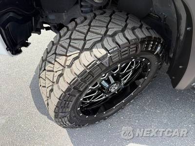 2019 Toyota Tundra Platinum Crew Cab Short Bed - zdjęcie 44 z 50 - miniatura