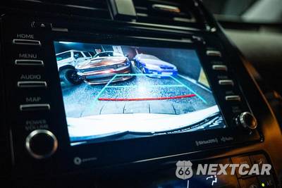 2020 Toyota Prius Prime LE - zdjęcie 21 z 28 - miniatura