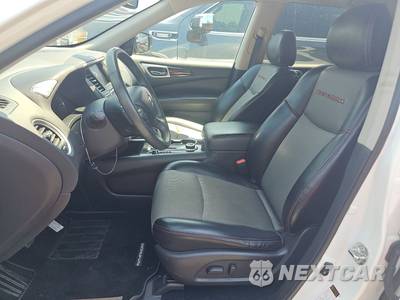 2020 Nissan Pathfinder SV - zdjęcie 7 z 19 - miniatura