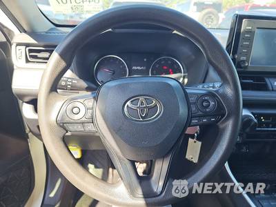 2019 Toyota RAV4 LE - zdjęcie 10 z 21 - miniatura