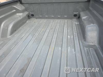 2022 Jeep Gladiator Overland Crew Cab Medium Bed - zdjęcie 19 z 22 - miniatura