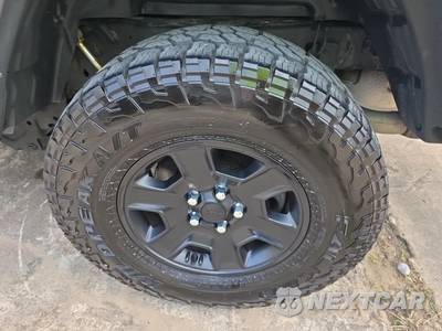 2022 Jeep Gladiator Overland Crew Cab Medium Bed - zdjęcie 11 z 22 - miniatura