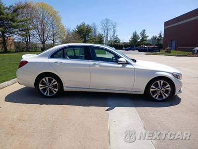 2017 Mercedes-Benz C 300 4MATIC Sedan - zdjęcie 4 z 32 - miniatura