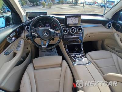 2018 Mercedes-Benz GLC 300 4MATIC - zdjęcie 24 z 35 - miniatura