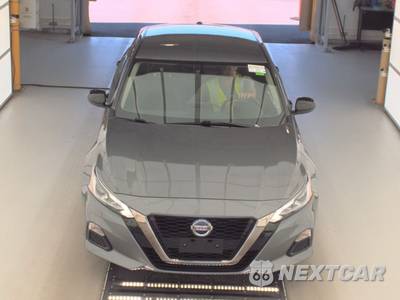 2019 Nissan Altima SR - zdjęcie 2 z 45 - miniatura