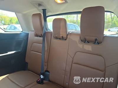 2023 Nissan Pathfinder Platinum - zdjęcie 17 z 24 - miniatura