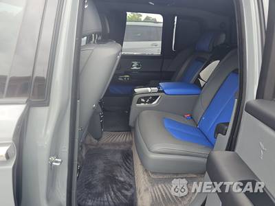 2023 Rolls-Royce Cullinan Black Badge - zdjęcie 13 z 17 - miniatura