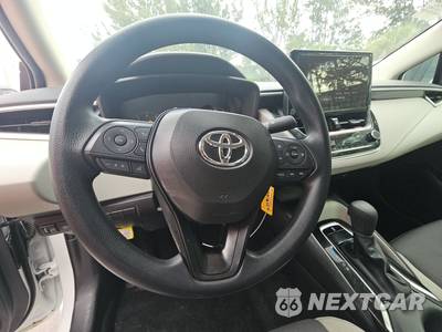 2025 Toyota Corolla LE Sedan - zdjęcie 10 z 26 - miniatura