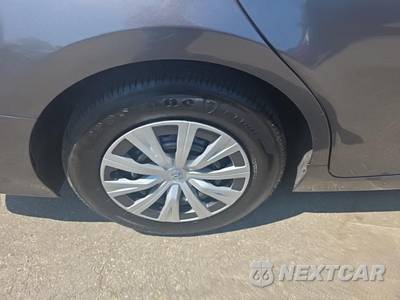 2023 Toyota Camry Hybrid LE - zdjęcie 10 z 21 - miniatura
