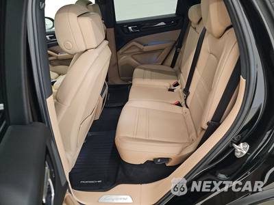 2023 Porsche Cayenne - zdjęcie 9 z 22 - miniatura