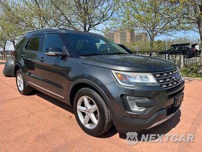 2016 Ford Explorer XLT - zdjęcie 2 z 99 - miniatura