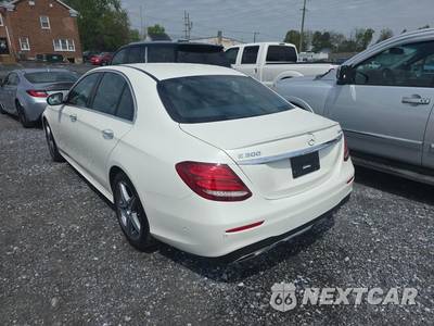 2017 Mercedes-Benz E 300 Sport 4MATIC Sedan - zdjęcie 6 z 15 - miniatura