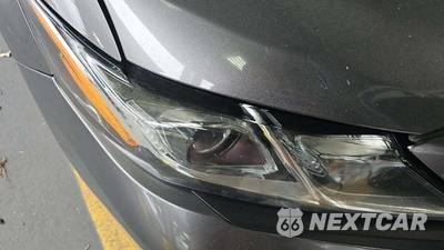 2019 Toyota Camry SE - zdjęcie 27 z 54 - miniatura