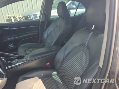 2019 Toyota Camry SE - zdjęcie 41 z 54 - miniatura